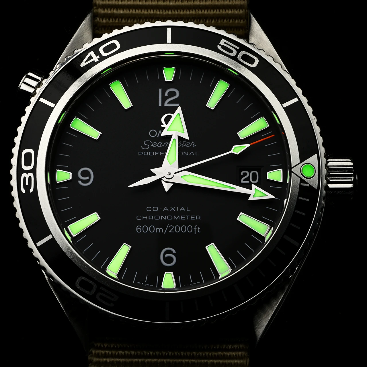 Photographie Horlogère Omega Seamaster Night